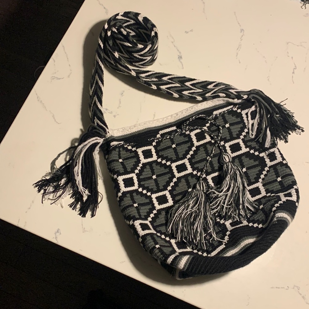 Beautiful Mexican/Gutamania woven over the shoulder bag
